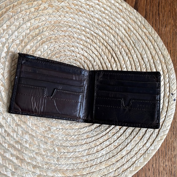 Fossil Men Pocket Leather Wallet - Picture 2 of 10